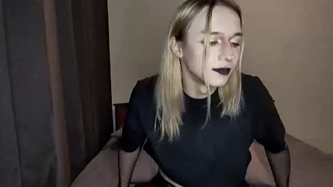 Jade online show from December 2025 03:52:01 PM