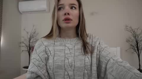 Danielle online show from February 2025 08:33:02 AM