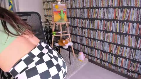 Julia online show from March 2026 09:47:02 PM