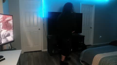 Snapshot of icy_ivy chatting on January 2025 10:27:02 AM Ivan online show from January 2025 10:27:02 AM