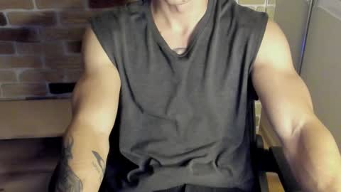 yo online show from October 2025 07:33:01 PM