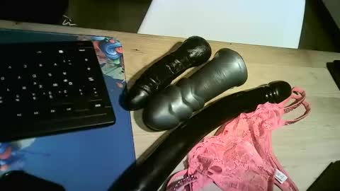 ... online show from February 2026 02:23:01 AM