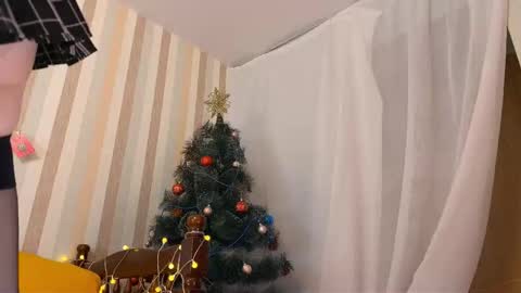 Emmy  help me reach 100 thumbs up online show from January 2026 09:38:02 PM