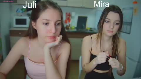 Snapshot of ihavepaws33 chatting on March 2025 03:26:01 PM Julia and Mira online show from March 2025 03:26:01 PM