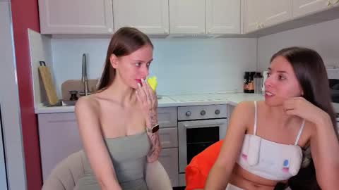 Snapshot of ihavepaws33 chatting on October 2025 08:56:02 AM Julia and Mira online show from October 2025 08:56:02 AM