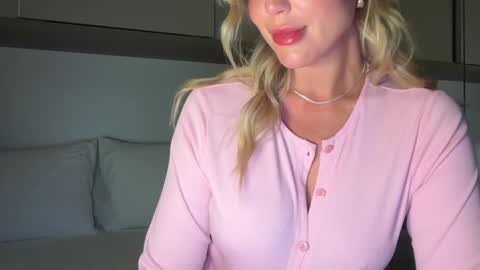 Snapshot of iiivy_ chatting on March 2025 10:45:02 PM Ivy online show from March 2025 10:45:02 PM