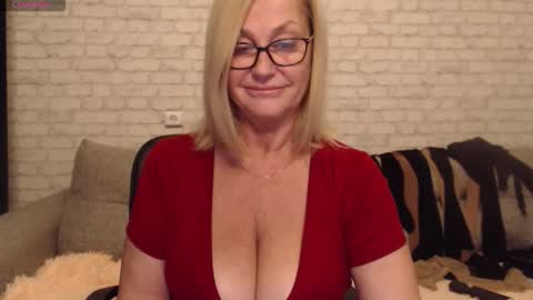 IlariaCetoi online show from September 2025 09:26:01 PM