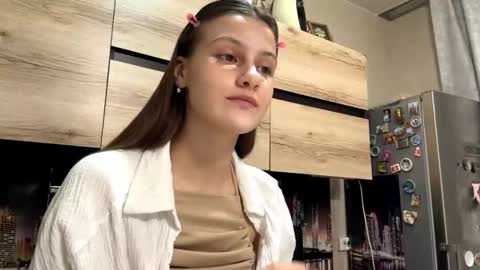 Sophie online show from February 2026 01:18:01 PM