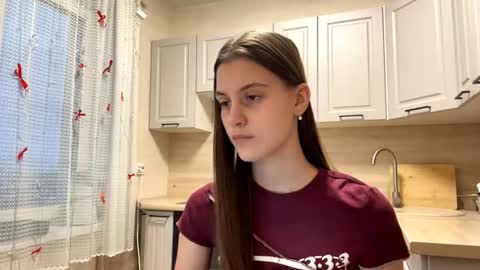 Sophie online show from March 2026 12:10:02 PM