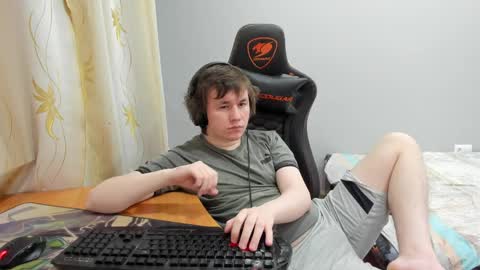 iliaskris online show from March 2026 08:25:02 PM