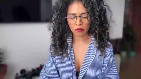 Kloe online show from February 2026 09:11:01 PM