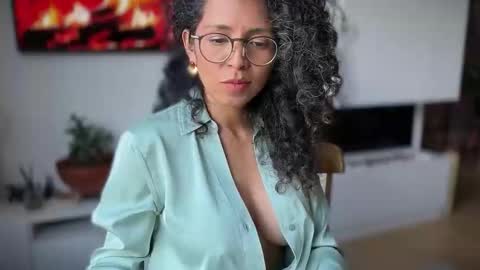 Kloe online show from March 2026 06:13:02 PM