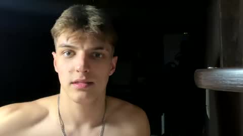 ilyahrr online show from April 2026 10:04:02 PM