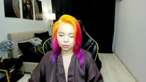 Roxy online show from June 2026 07:08:02 PM
