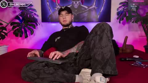 Bryan online show from October 2025 01:35:01 AM