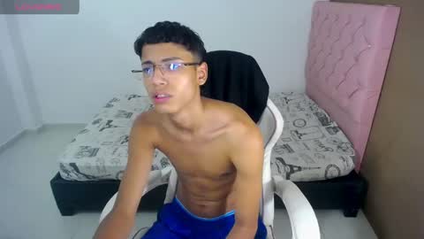 Snapshot of im_david01 chatting on May 2026 12:27:02 AM im_david01 online show from May 2026 12:27:02 AM