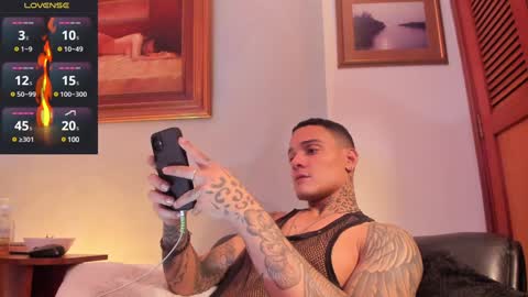 im_dominike online show from January 2025 10:46:02 PM