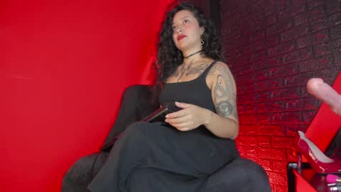 Snapshot of im_fer chatting on April 2026 10:53:02 AM Fernanda Ind. Model online show from April 2026 10:53:02 AM