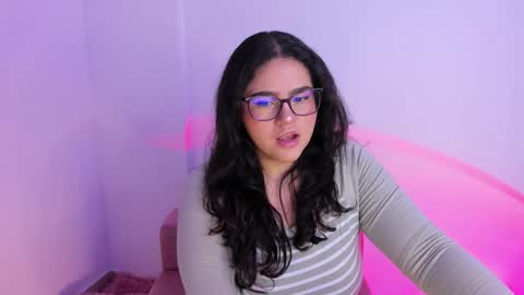 Snapshot of im_meii chatting on October 2025 10:18:02 PM mei mei uwu online show from October 2025 10:18:02 PM