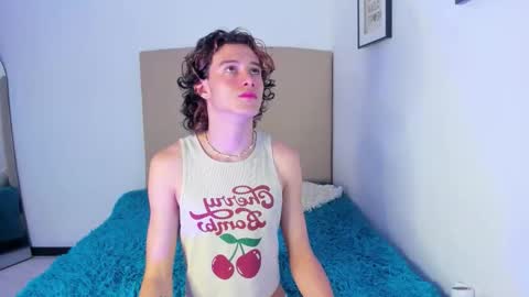 Perseo - Help me with 50 thumbs up online show from February 2026 09:26:01 PM