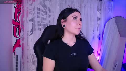 Snapshot of im_rosse_ chatting on May 2026 08:38:02 PM Jade Rosse online show from May 2026 08:38:02 PM