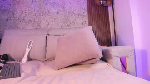 im_tyra online show from December 2024 08:47:01 AM