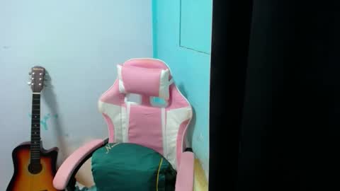 Ms. M online show from October 2025 07:23:01 AM