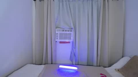 im_yourgirlnextdoor_venuz online show from October 2025 06:49:02 PM