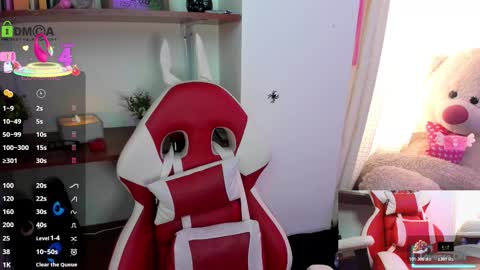 Lisa Hyga online show from October 2025 09:11:01 PM