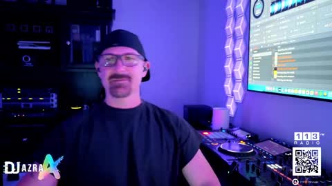 DJ Azra online show from April 2026 04:26:01 AM