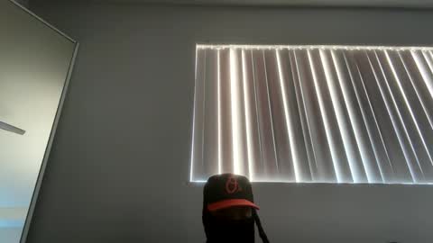 imstraightt18 online show from December 2024 11:24:01 PM