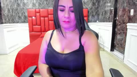Karina online show from October 2025 01:20:02 PM