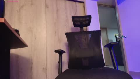 Daniel   thumb up me please its important Im new INDEPENDENT MODEL online show from April 2026 05:44:02 AM