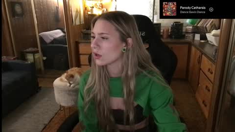 Snapshot of incognitoqueen chatting on December 2024 05:47:01 AM Carter online show from December 2024 05:47:01 AM