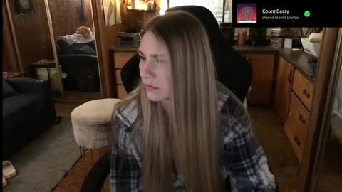 Snapshot of incognitoqueen chatting on December 2024 05:12:01 AM Carter online show from December 2024 05:12:01 AM