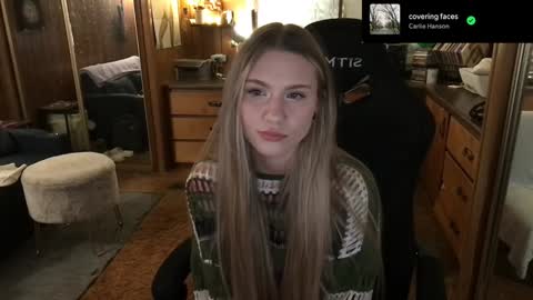 Snapshot of incognitoqueen chatting on December 2024 04:05:02 AM Carter online show from December 2024 04:05:02 AM