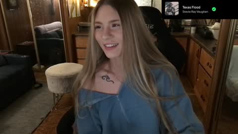 Snapshot of incognitoqueen chatting on January 2025 05:14:01 AM Carter online show from January 2025 05:14:01 AM