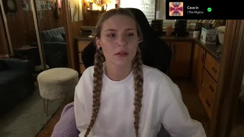 Snapshot of incognitoqueen chatting on January 2025 04:30:01 AM Carter online show from January 2025 04:30:01 AM
