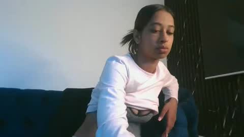 Snapshot of indanbella19 chatting on May 2026 05:13:01 AM indanbella19 online show from May 2026 05:13:01 AM