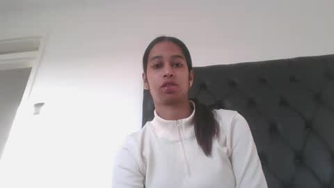 Snapshot of indanbella19 chatting on May 2026 05:35:01 AM indanbella19 online show from May 2026 05:35:01 AM