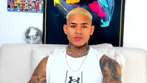 Snapshot of independent_project chatting on November 2025 05:30:02 AM Jacobo online show from November 2025 05:30:02 AM