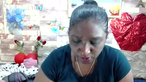 Snapshot of indianblue3 chatting on February 2025 07:54:02 AM tracy online show from February 2025 07:54:02 AM