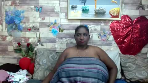 Snapshot of indianblue3 chatting on February 2025 10:59:02 AM tracy online show from February 2025 10:59:02 AM