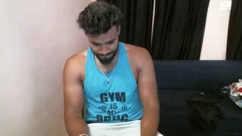 indian slim boy with big for u online show from April 2026 04:59:02 AM