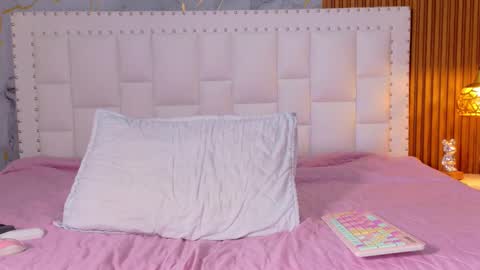 LITTLE AINHOA  online show from September 2025 07:13:01 PM