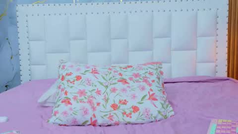 LITTLE AINHOA  online show from October 2025 07:45:01 PM