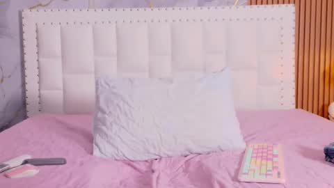 LITTLE AINHOA  online show from October 2025 07:45:02 PM