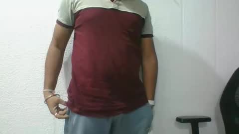 Snapshot of indianlover1433 chatting on October 2025 05:10:01 AM Indian lover online show from October 2025 05:10:01 AM