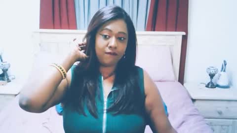 Amy online show from October 2025 08:55:02 PM