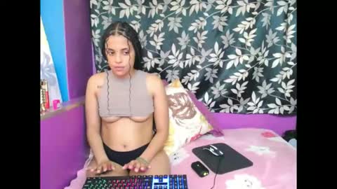 indianmaxine07 online show from October 2025 07:23:02 PM